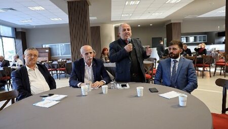 81 hemşeri derneği Büyükşehir’in çalıştayında buluştu