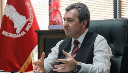 Başkan Koştu, “Bergama’yı 10 yıl hizmetsizliğe mahkûm edenler Kamyon ve Tır Garajı üzerinden siyaset yapıyor”