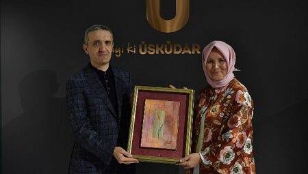 “Yolda” İsimli Tezhip Sergisi Üsküdar’da Sanatseverlerle Buluştu