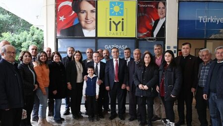 Başkan Böcek, Gazipaşalı muhtarlarla buluştu