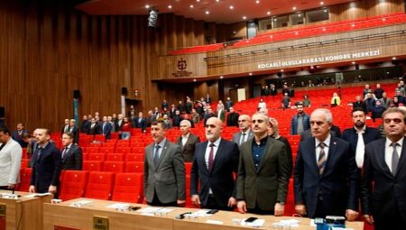 Büyükşehir’den depremzedelere ücretsiz ulaşım