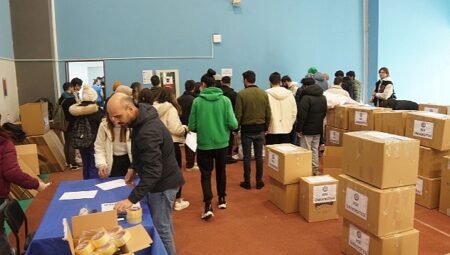 Ege Üniversitesi afetzedeler için tek yürek oldu