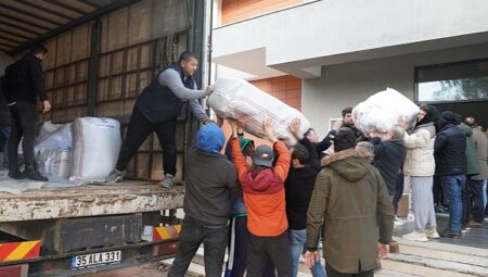 EÜ’de toplanan ayni yardımlar deprem bölgesine gönderilmeye devam ediyor