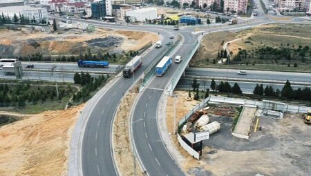 Büyükşehir, Turgut Özal’daki trafik sorununa neşter vurdu