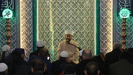 Hafız Ali Derman Teravihte İnegöl Cemaati İle Buluştu