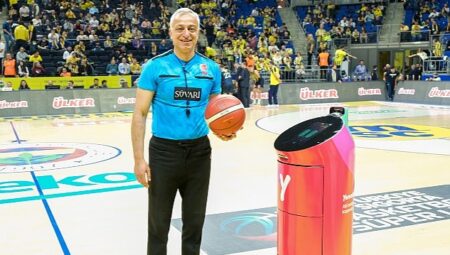 Yemeksepeti’nin Teslimat Robotu YEBO’dan, Fenerbahçe Beko-Galatasaray Nef Basketbol Maçında Bir İlk!