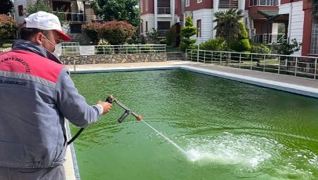 Burhaniye Belediyesi Sinek ve Haşeresiz Yaz İçin İlaçlama Çalışmaları Hız Kazandı
