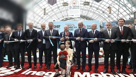 İnegöl’den Dünyaya Yayılan Mobilya Şöleni Başladı