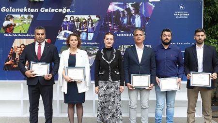 Rektör Hotar’dan TEKNOFEST’ten Başarıyla Dönen Deü’lülere Teşekkür